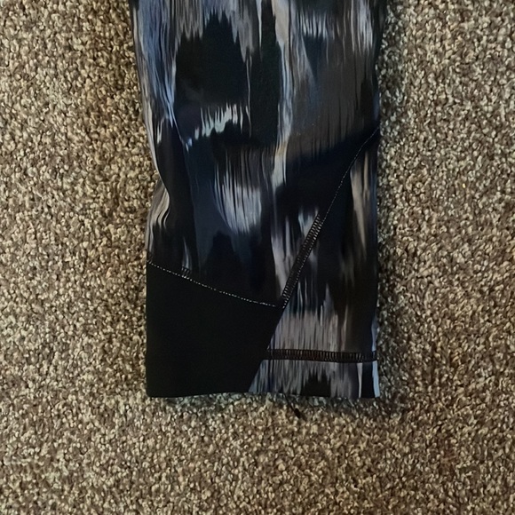 Under armour leggings - Picture 2 of 3